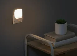 Nachtlampje met bewegingssensor H9,2cm - kunststof - wit