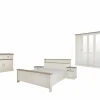 Slaapkamer met bed 180x200cm - kleerkast 259cm - commode 122cm en 2 nachtkastjes
