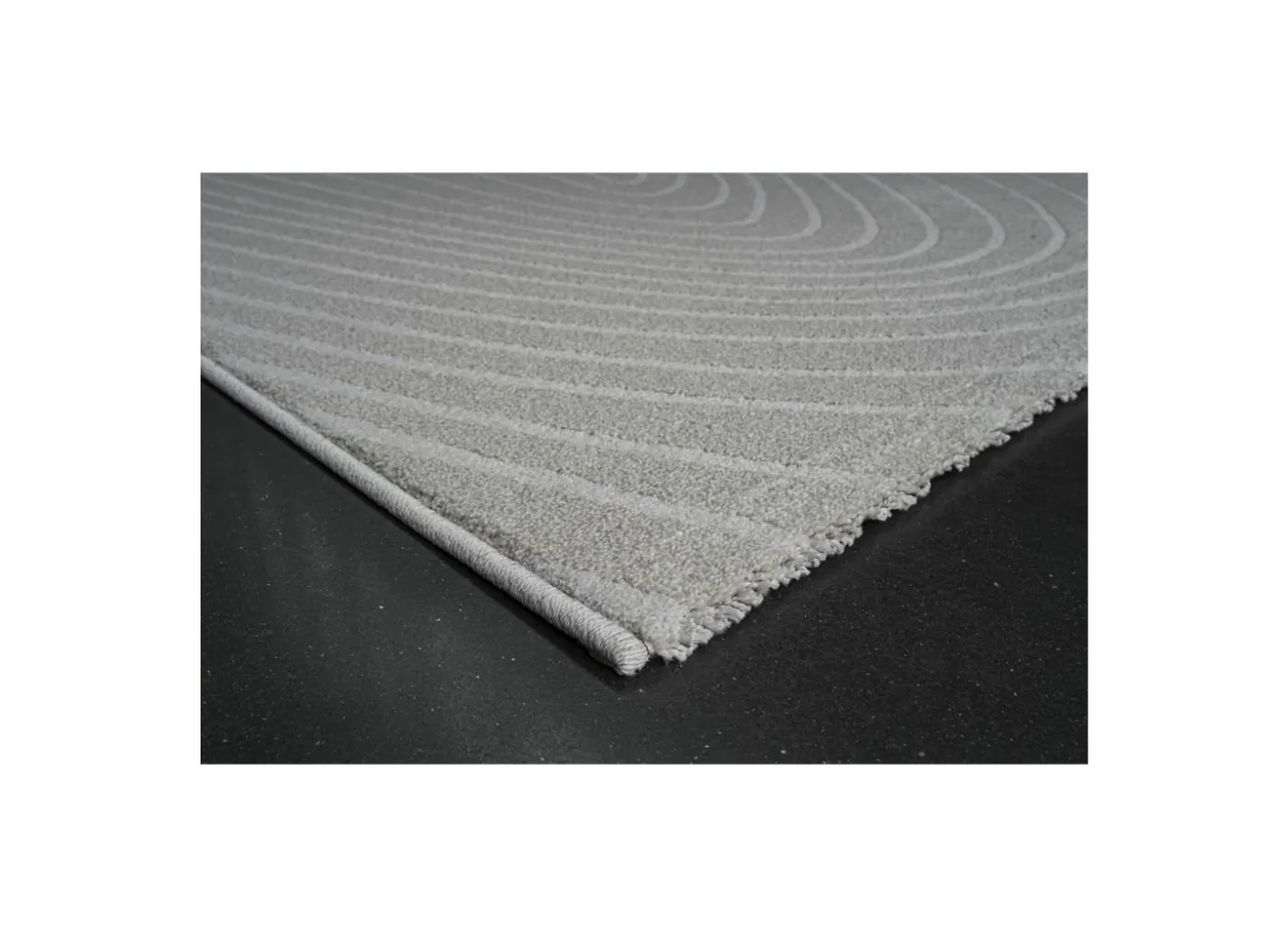 Tapijt Trevos 133x195cm - polyestervezel - beige & wit